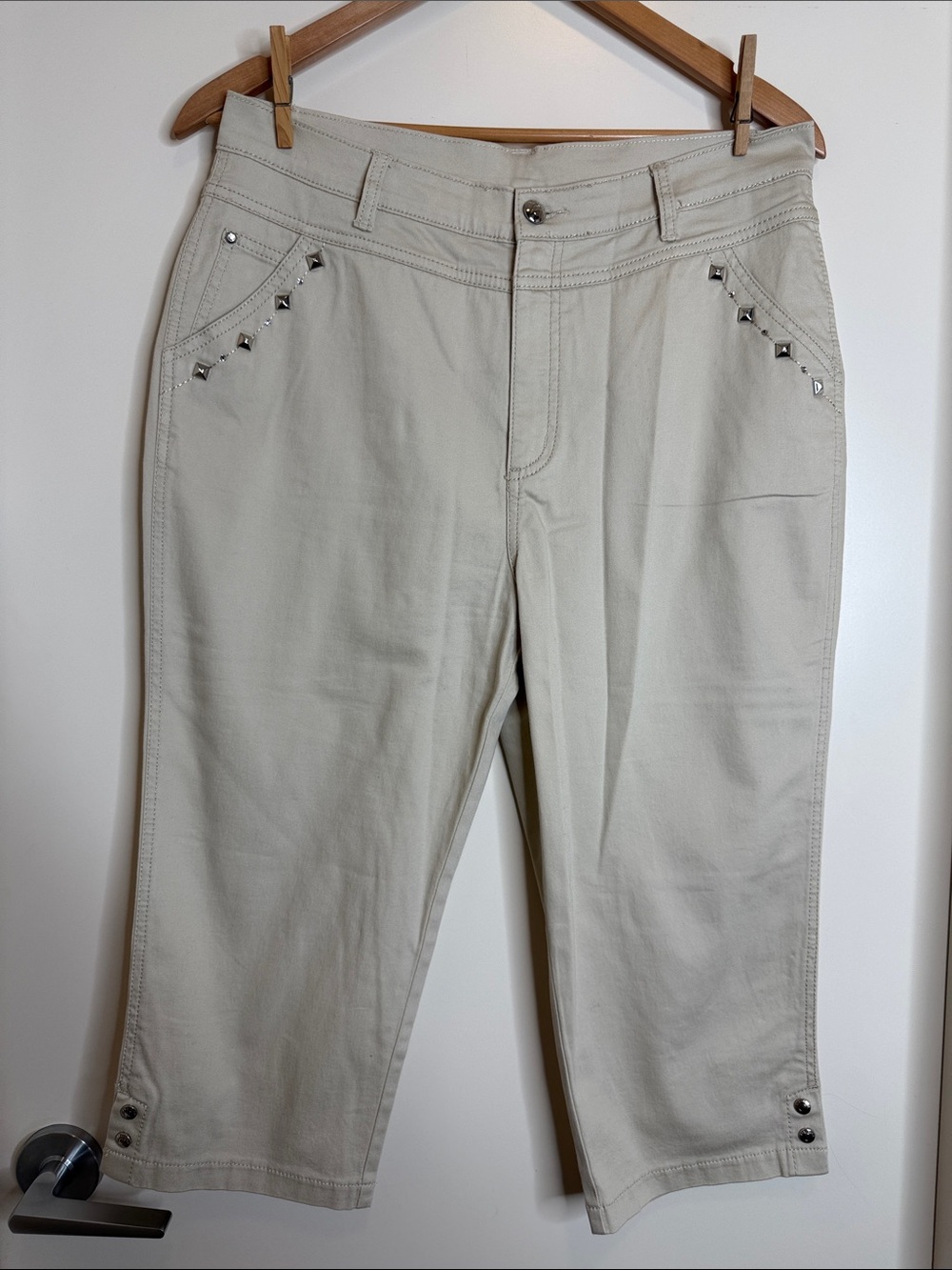 Women's Cream Capri Pants with Stud Accent
